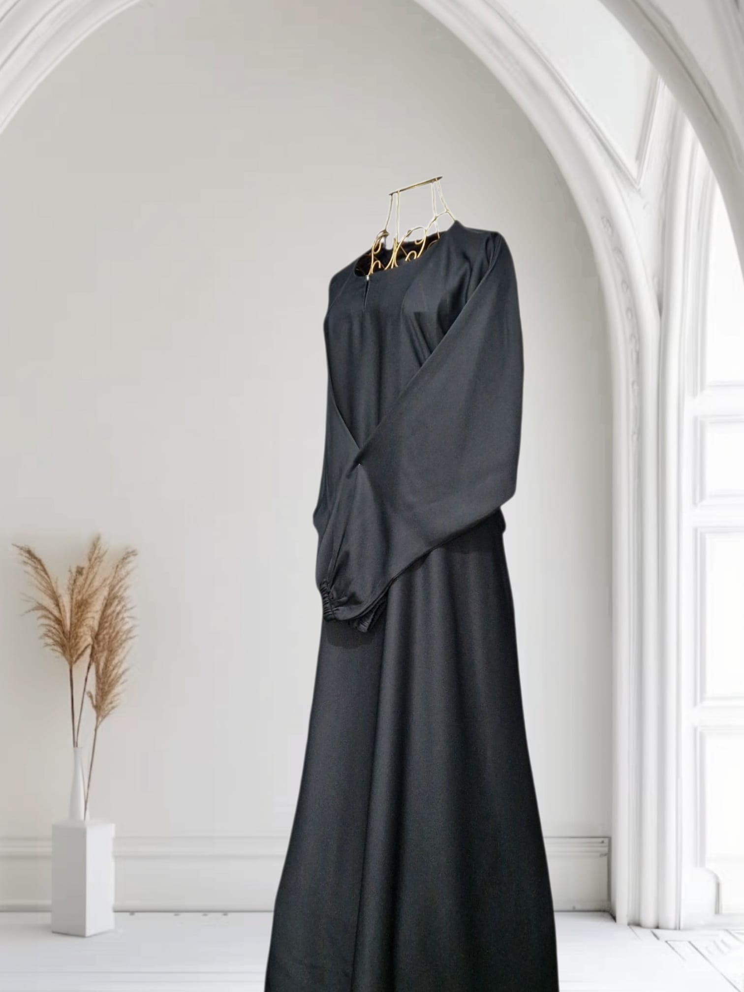 Shop Pure Silk Abayas – Black, White, Green & More