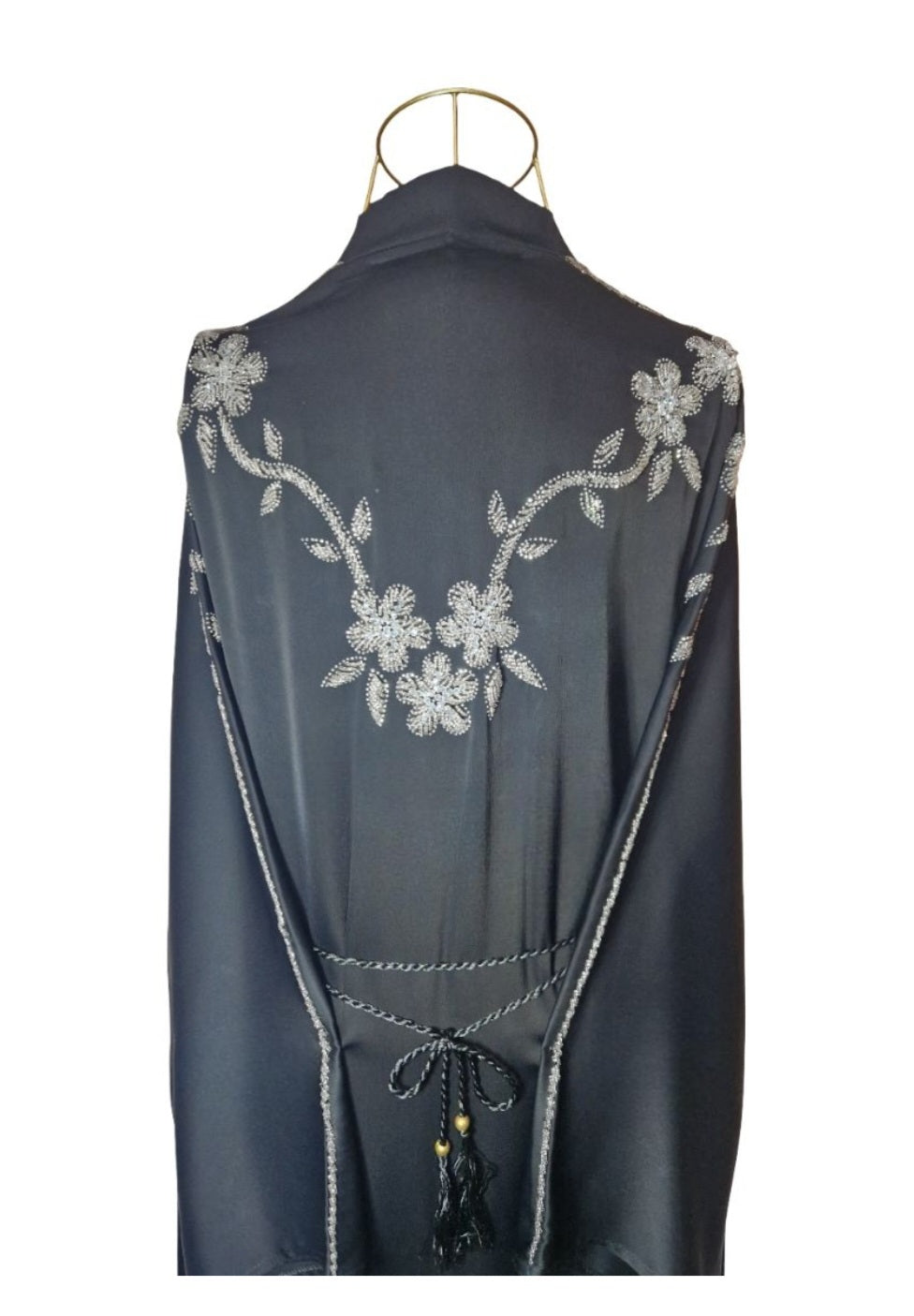 Nuha abaya