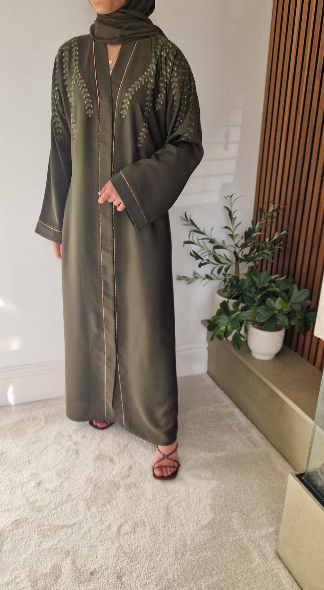 LAYBA ABAYA OLIVE GREEN