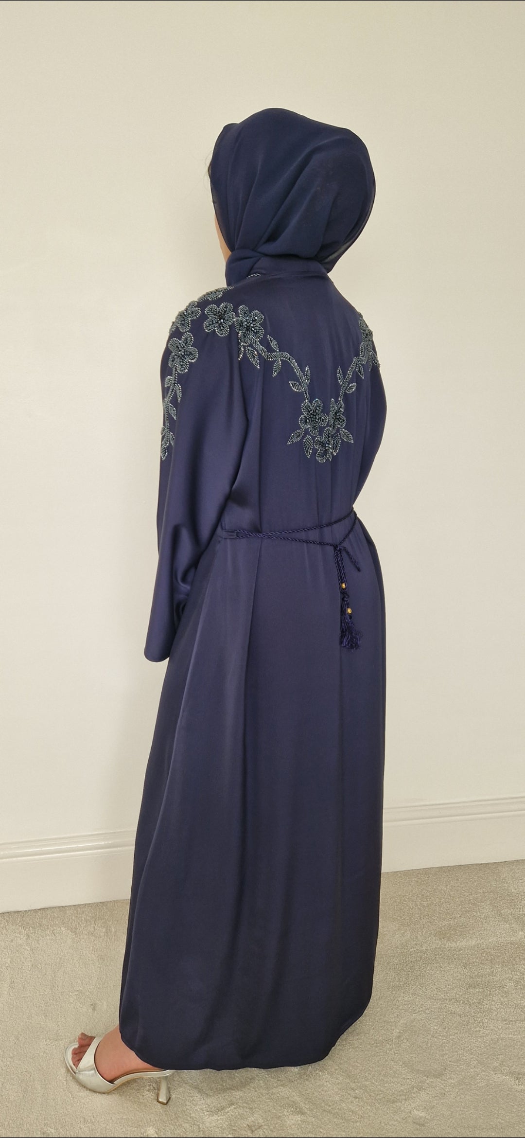 Nuha abaya blue